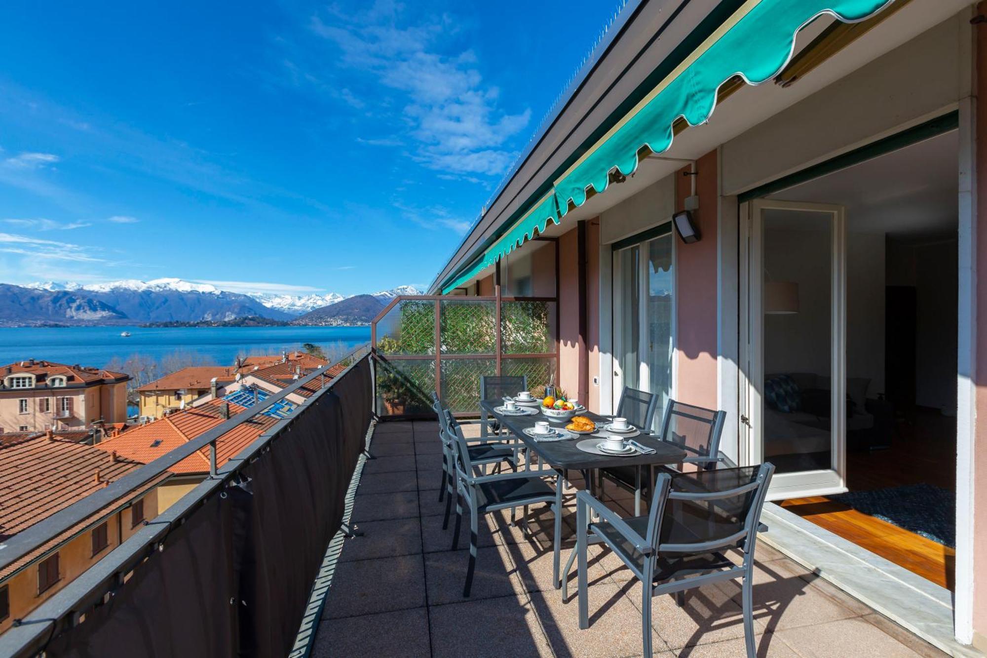 Appartamento Il Golfo Lake View - Happy Rentals Лавено Экстерьер фото